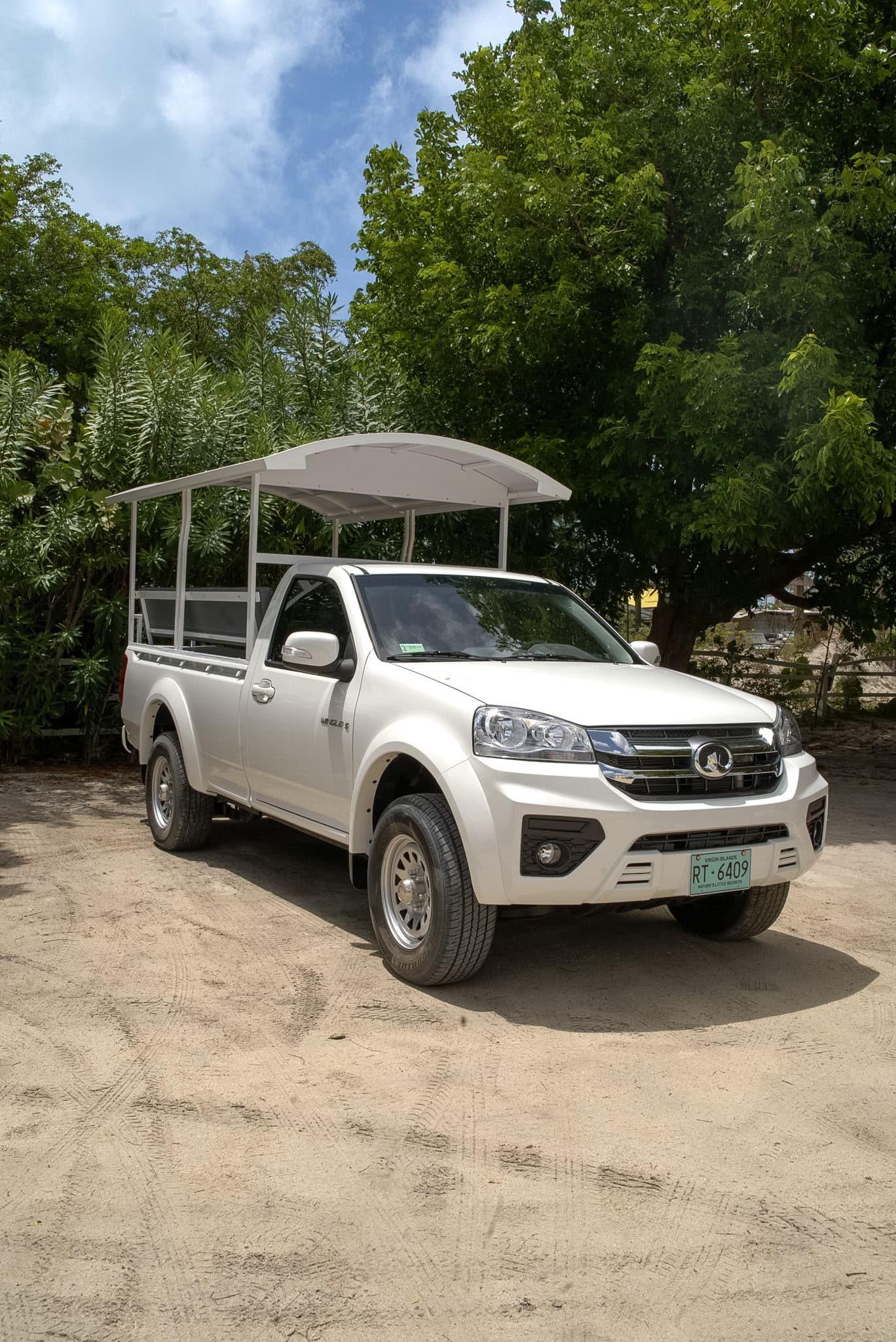 Safari Truck, representative photo