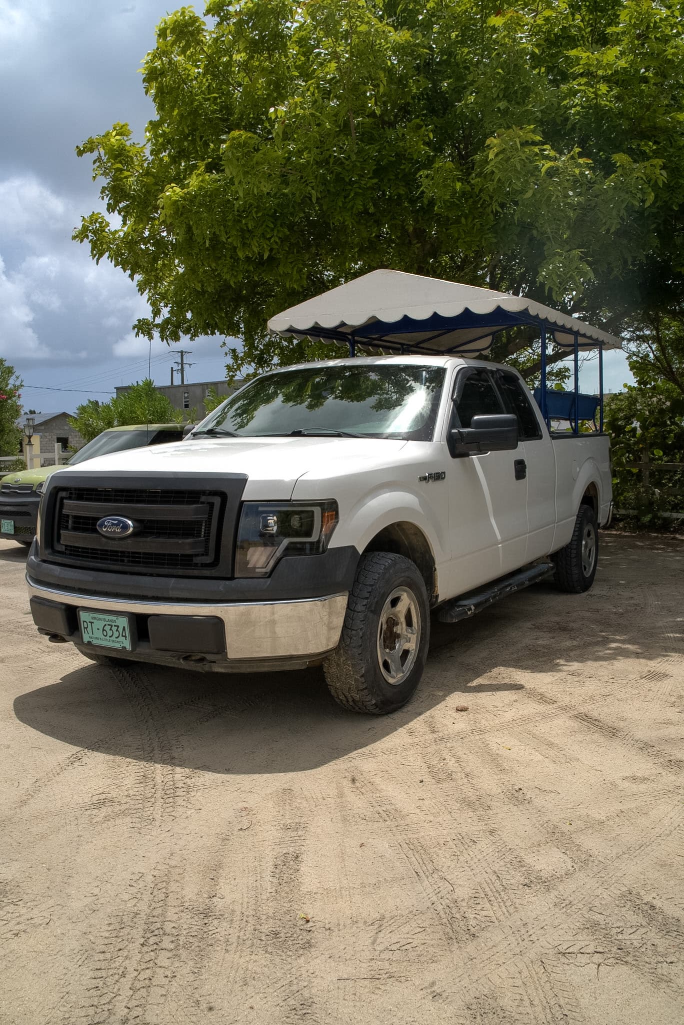 Safari Truck, representative photo